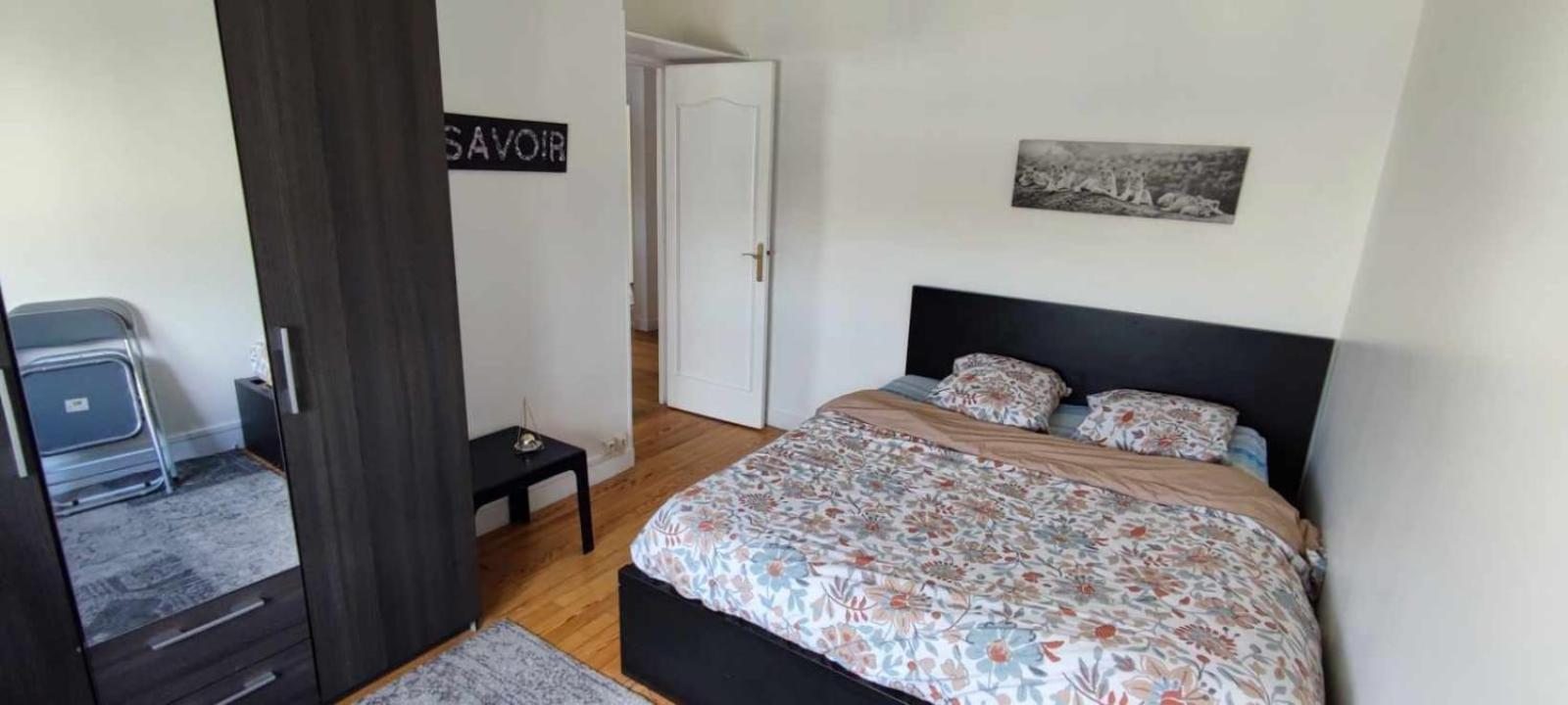 Au Calme Apartment Caen Exterior photo
